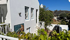 Mermaid Rock Cottage is a charming cottage offering independent self catering private family accommodation situated in Jackson Road, Simon's Town.